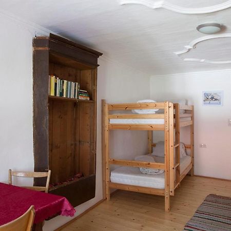 Romedihof Backpacker Hostel Karrösten Esterno foto